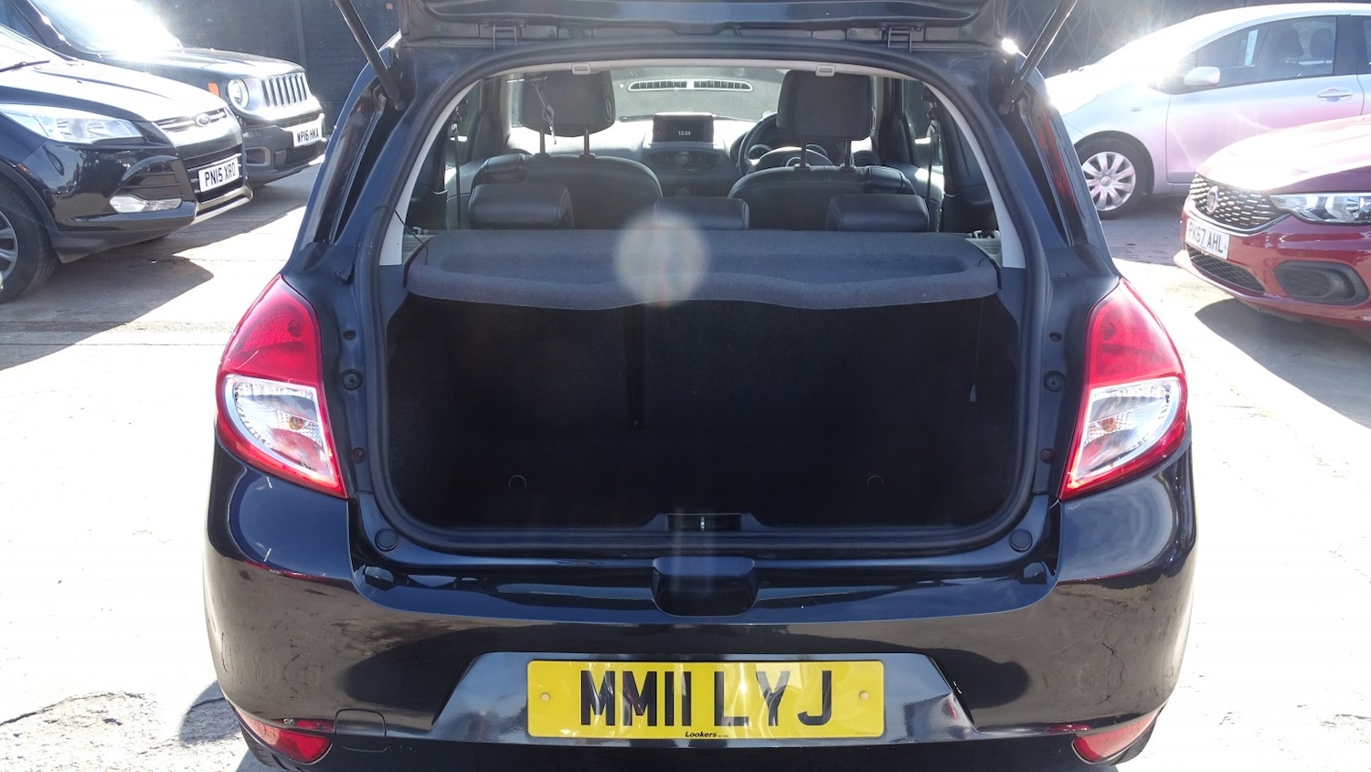 Used Renault Clio 2011 for sale - 77721332: Photo 39