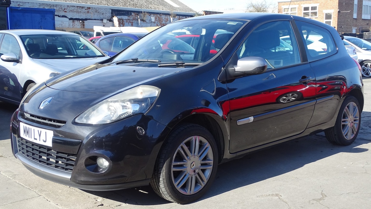 Used Renault Clio 2011 for sale - 77721332: Photo 9