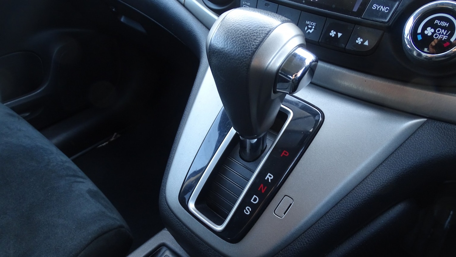 Used Honda CR-V 2013 for sale - 77357316: Photo 40