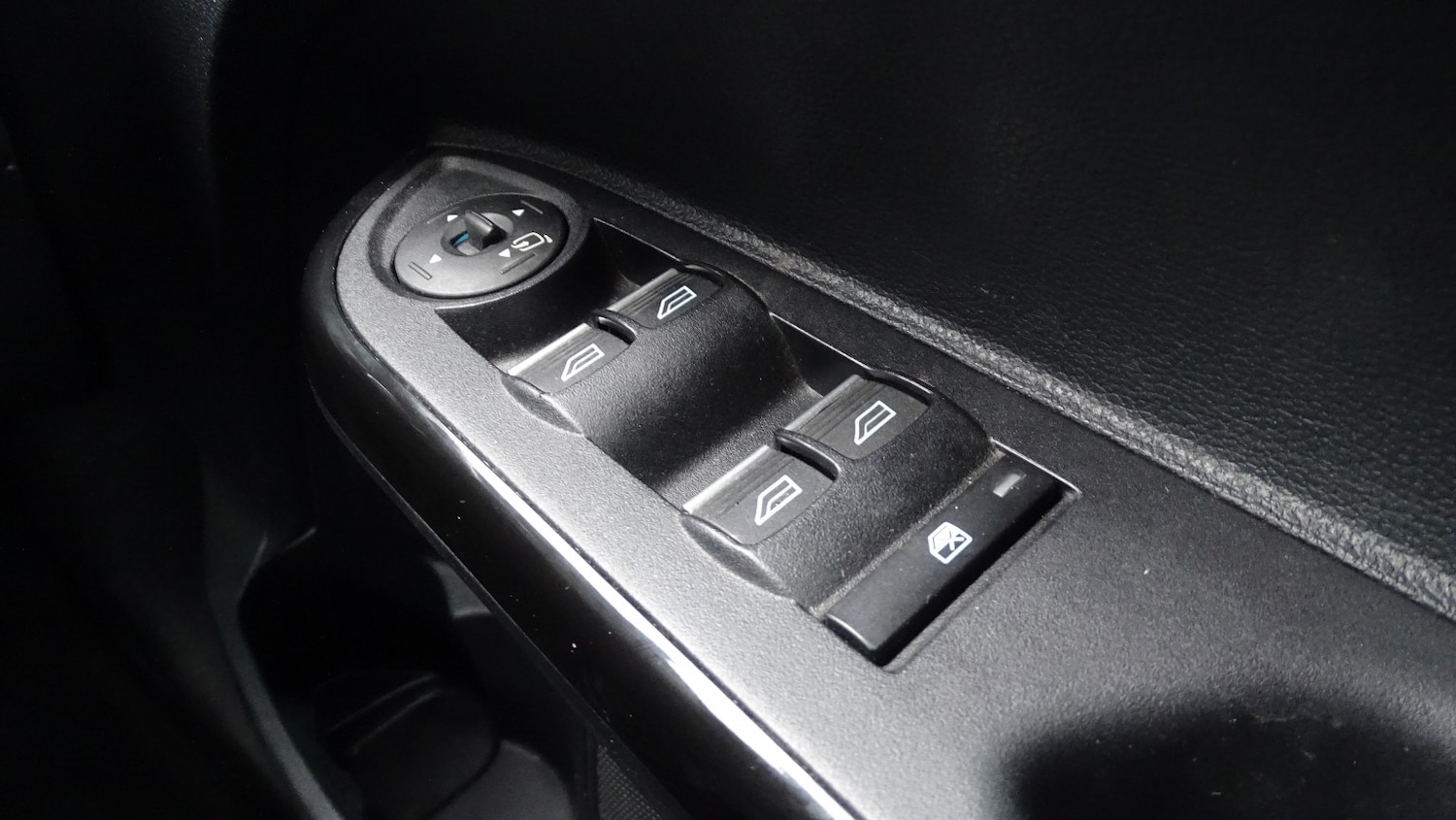 Used Ford B-MAX 2015 for sale - 77237009: Photo 37