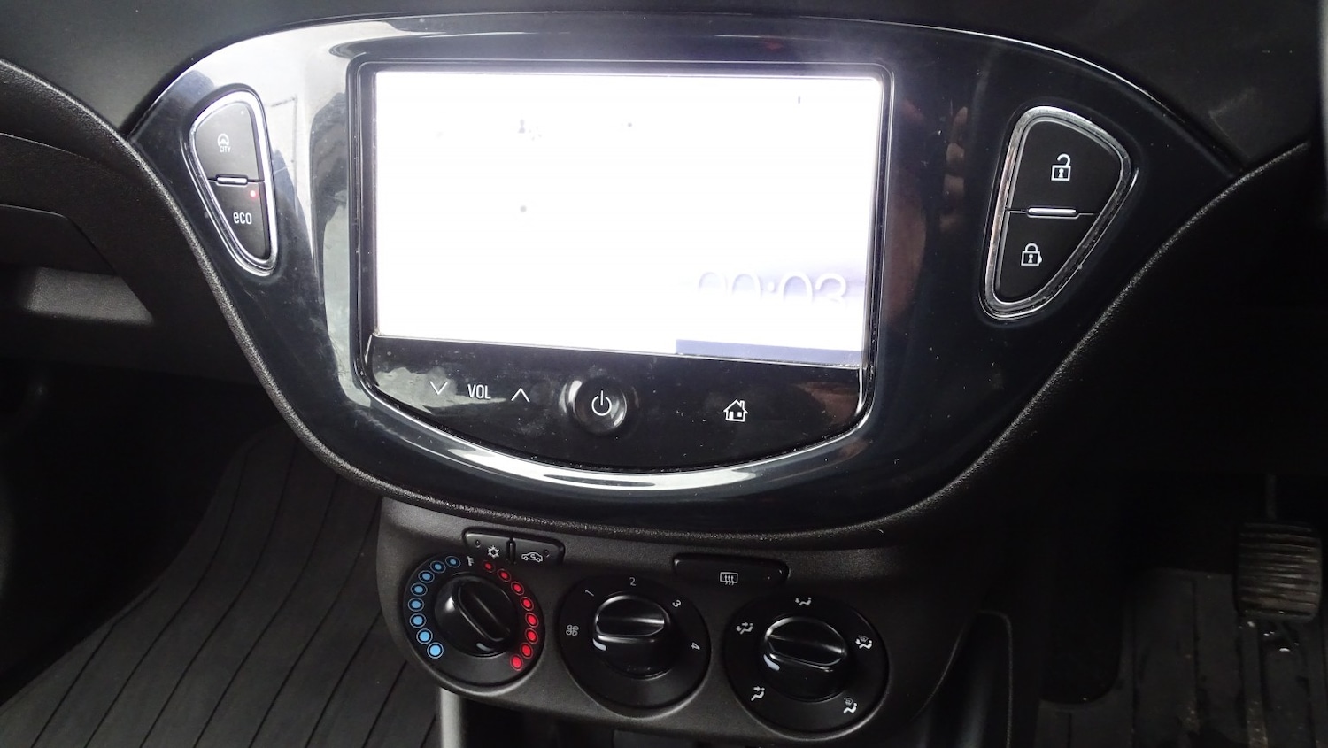 Used Vauxhall Corsa 2015 for sale - 76951025: Photo 42