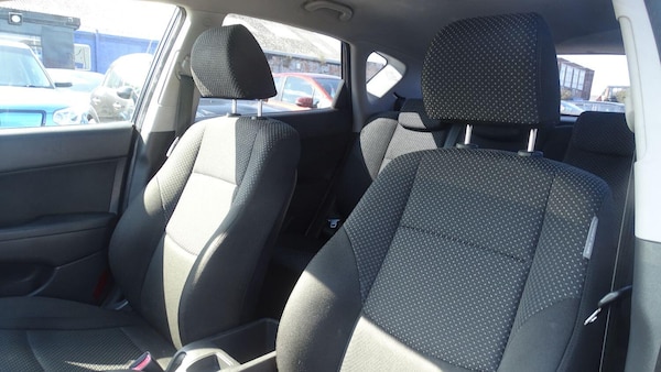 Used Hyundai i30 2010 for sale - 75529935: Photo 30