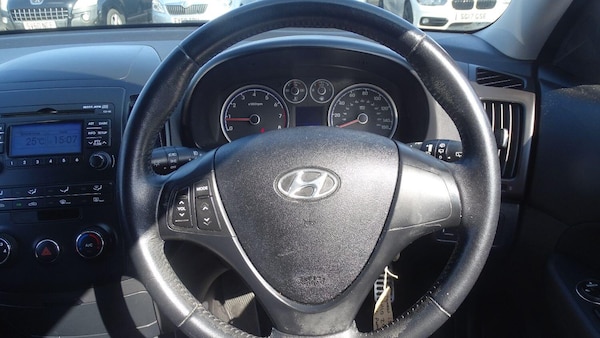 Used Hyundai i30 2010 for sale - 75529935: Photo 33