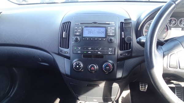 Used Hyundai i30 2010 for sale - 75529935: Photo 43