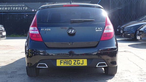 Used Hyundai i30 2010 for sale - 75529935: Photo 9