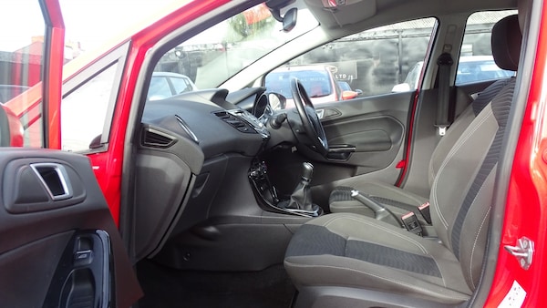 Used Ford Fiesta 2016 for sale - 76058028: Photo 32