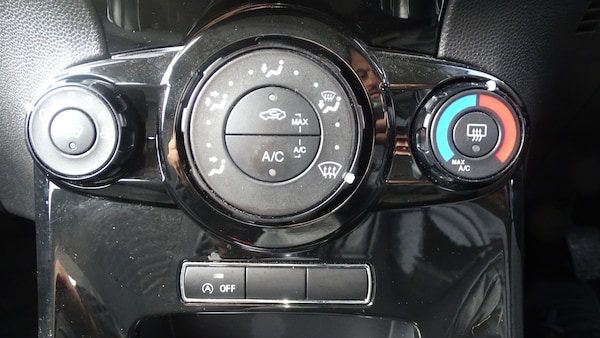 Used Ford Fiesta 2016 for sale - 76058028: Photo 45
