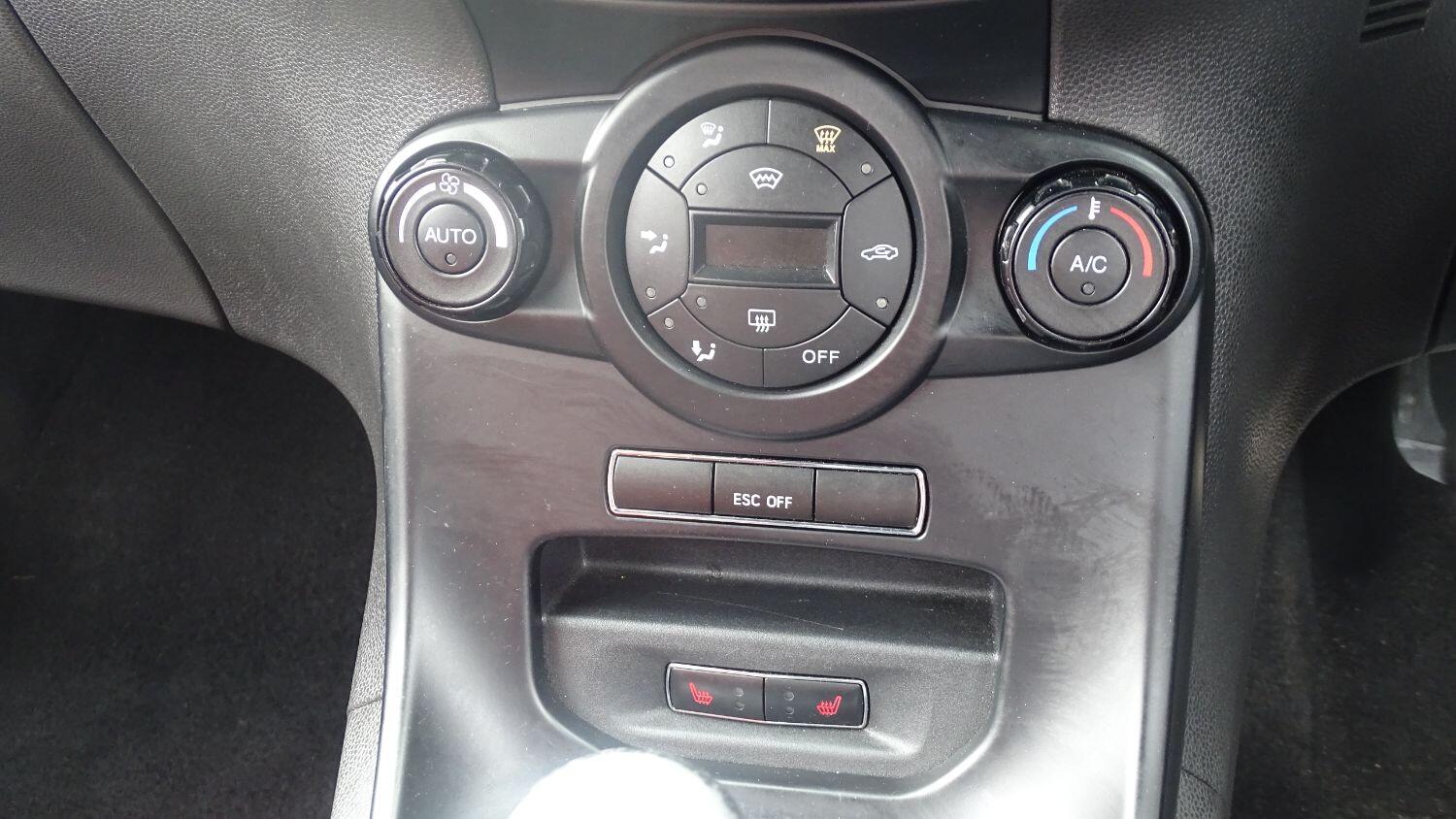 Used Ford Fiesta 2016 for sale - 76769129: Photo 42