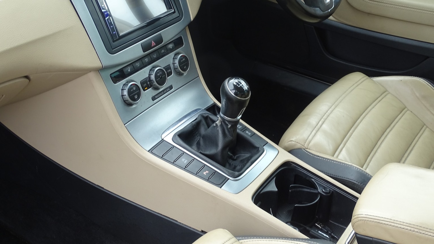 Used Volkswagen CC 2013 for sale - 77991804: Photo 28