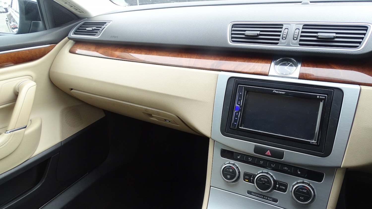 Used Volkswagen CC 2013 for sale - 77991804: Photo 29