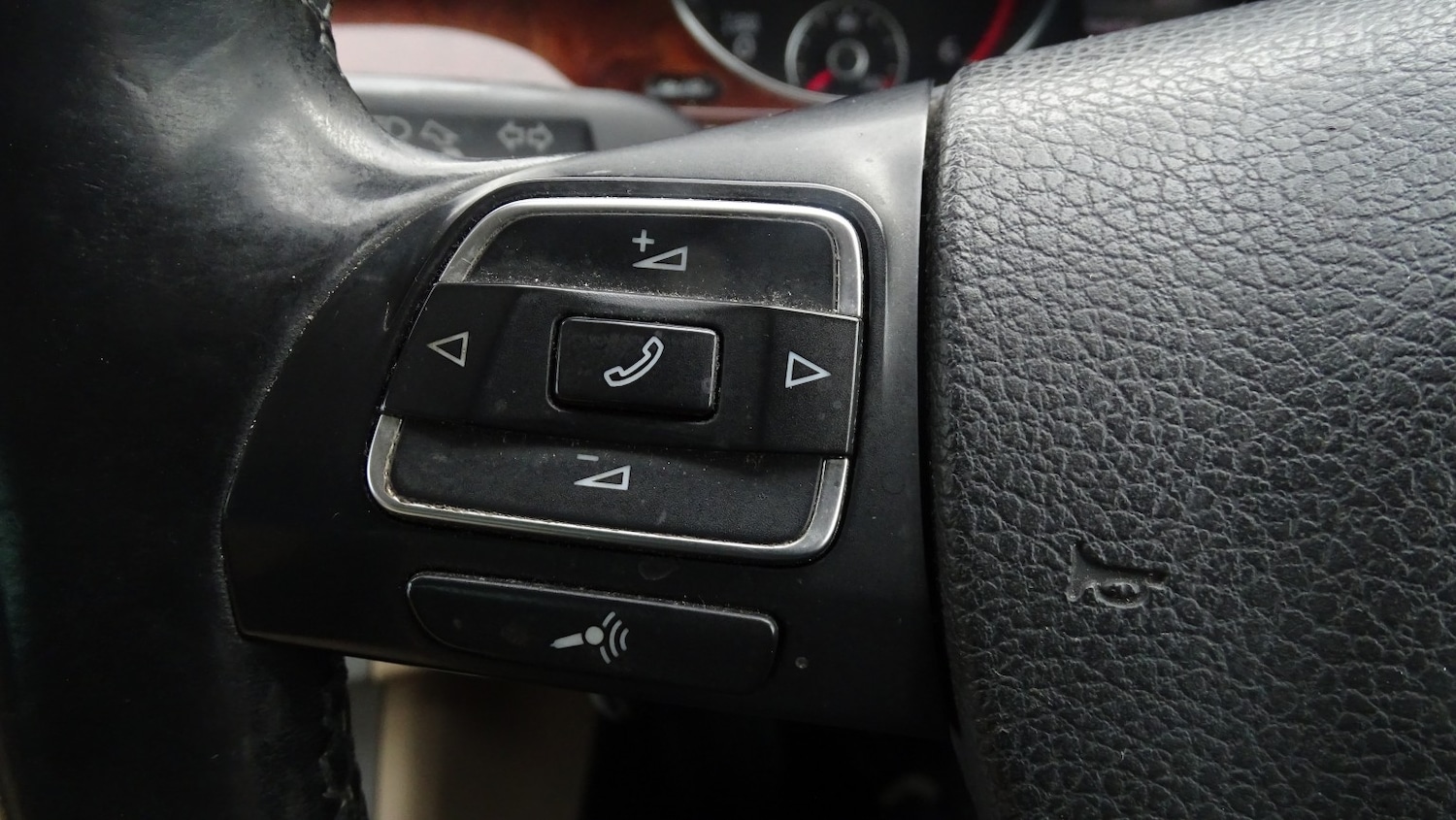 Used Volkswagen CC 2013 for sale - 77991804: Photo 39