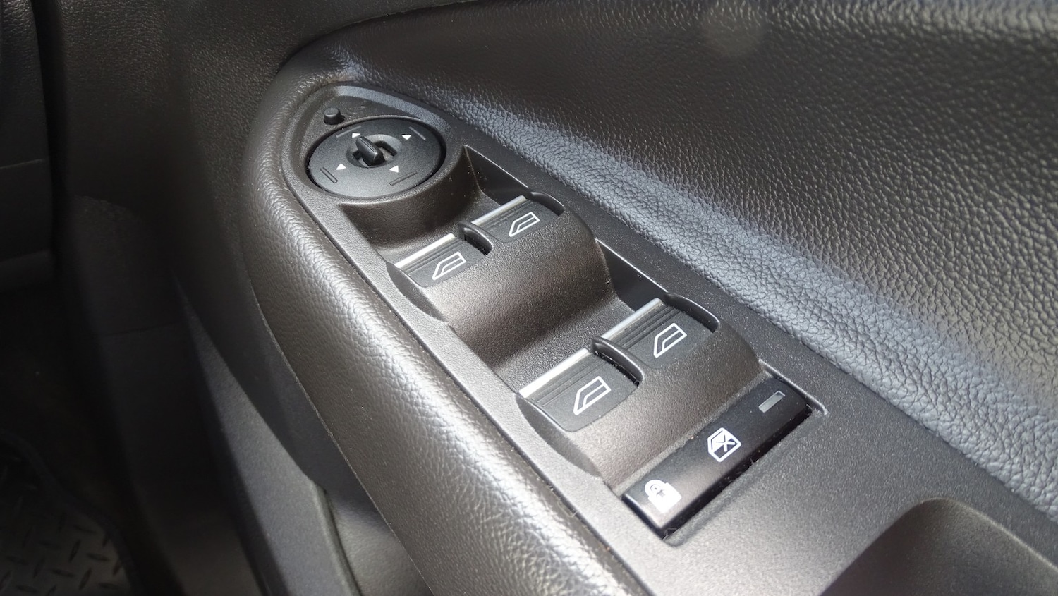 Used Ford Kuga 2015 for sale - 78141090: Photo 36