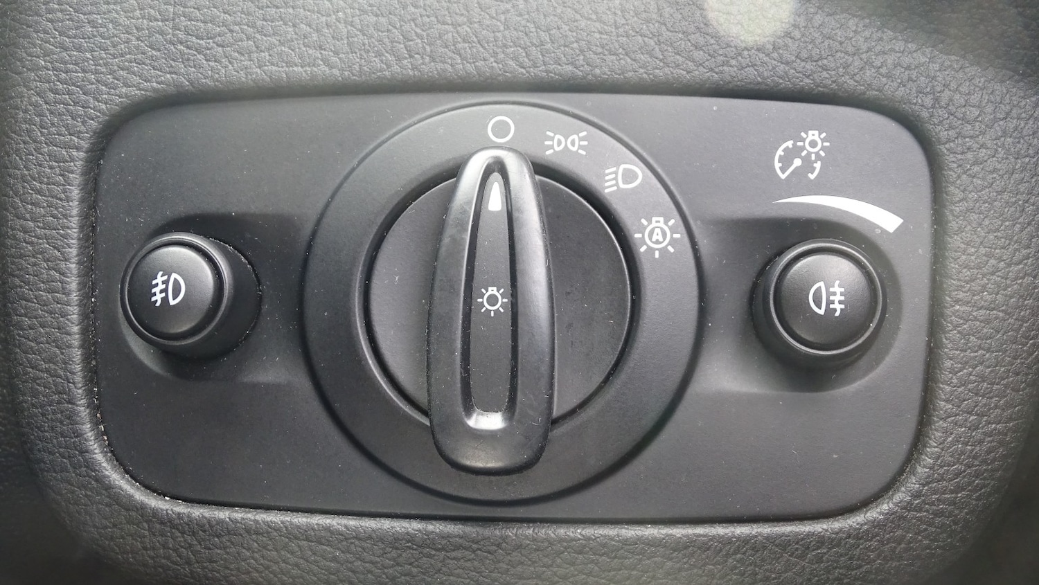 Used Ford Kuga 2015 for sale - 78141090: Photo 37