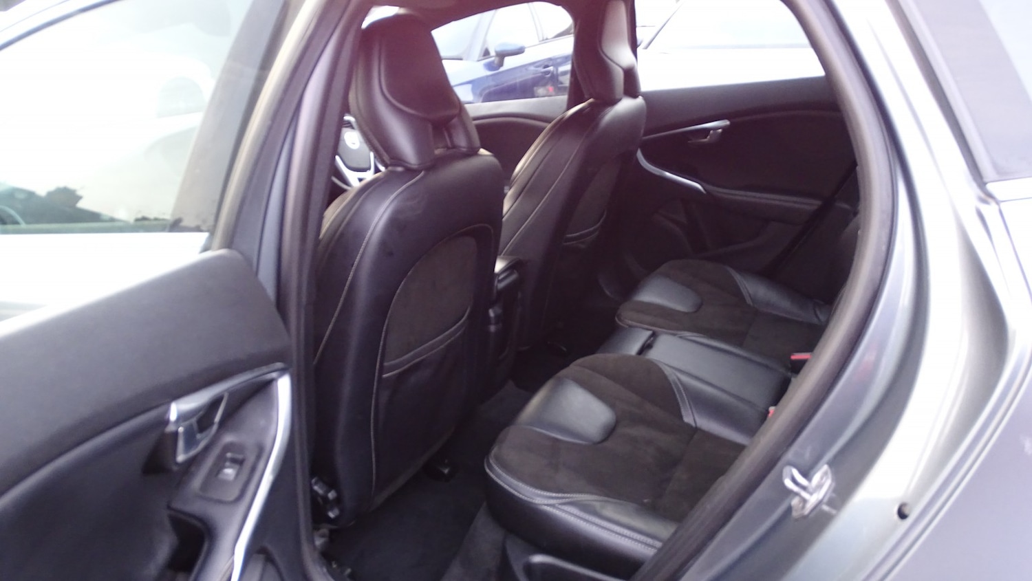 Used Volvo V40 2015 for sale - 77118545: Photo 25