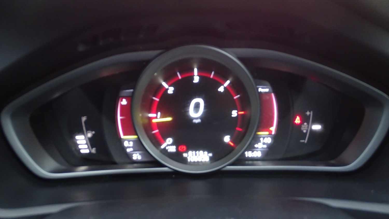 Used Volvo V40 2015 for sale - 77118545: Photo 32