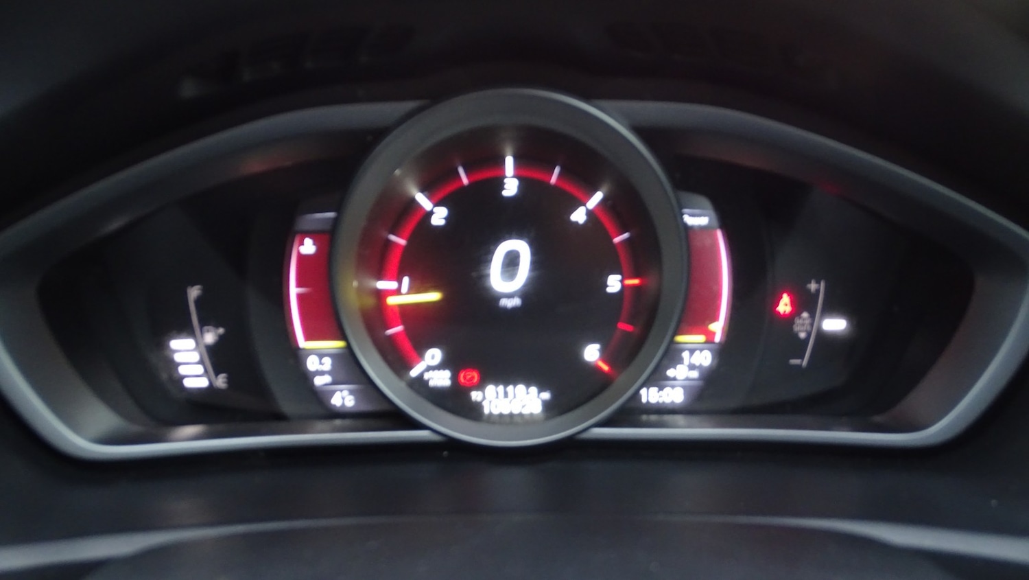 Used Volvo V40 2015 for sale - 77118545: Photo 38