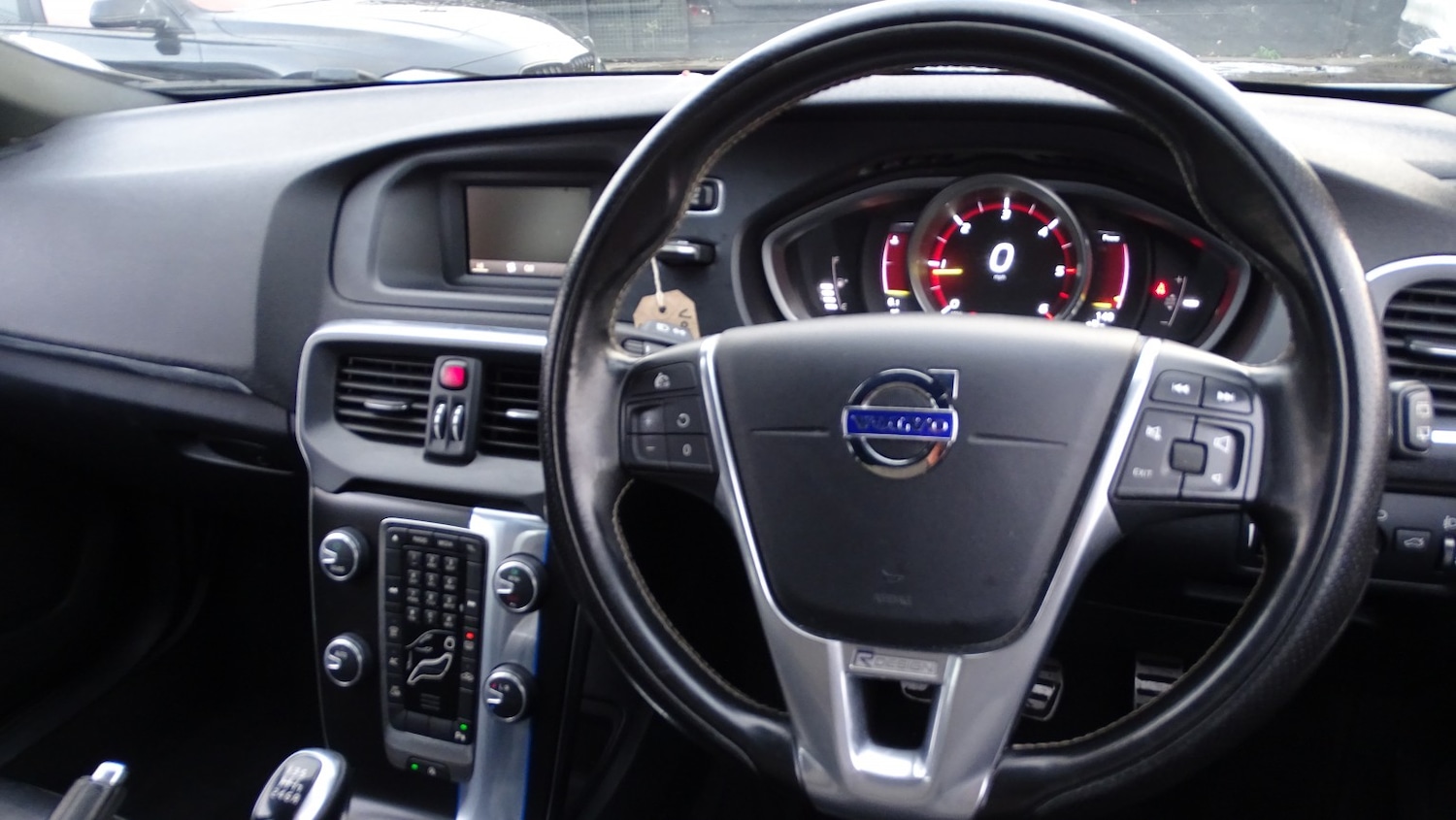 Used Volvo V40 2015 for sale - 77118545: Photo 39