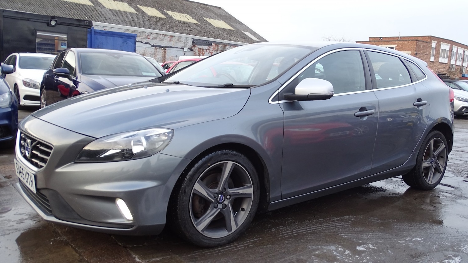 Used Volvo V40 2015 for sale - 77118545: Photo 9