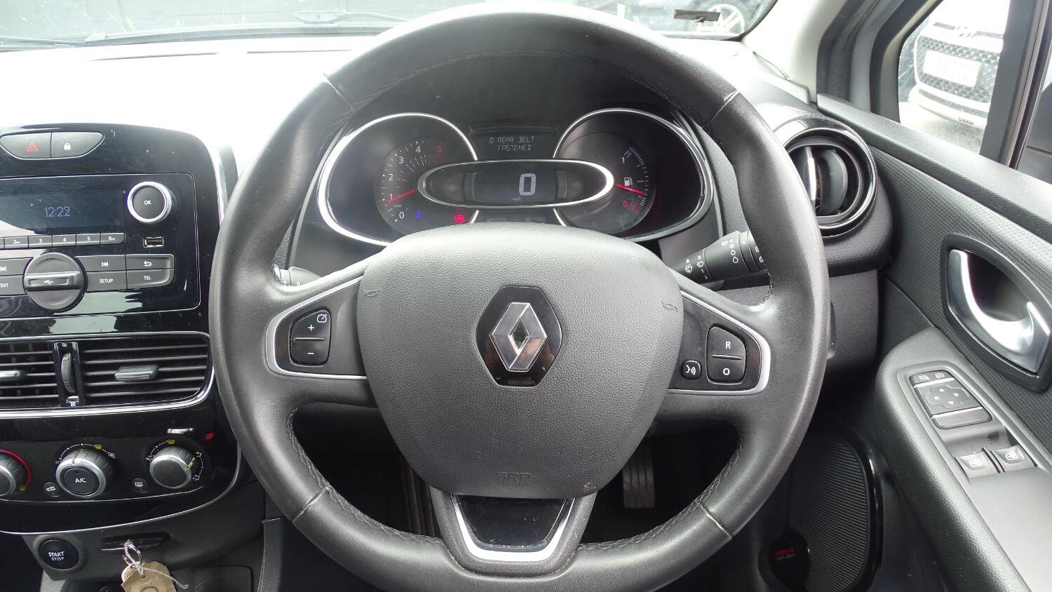Used Renault Clio 2025 for sale - 76769142: Photo 21