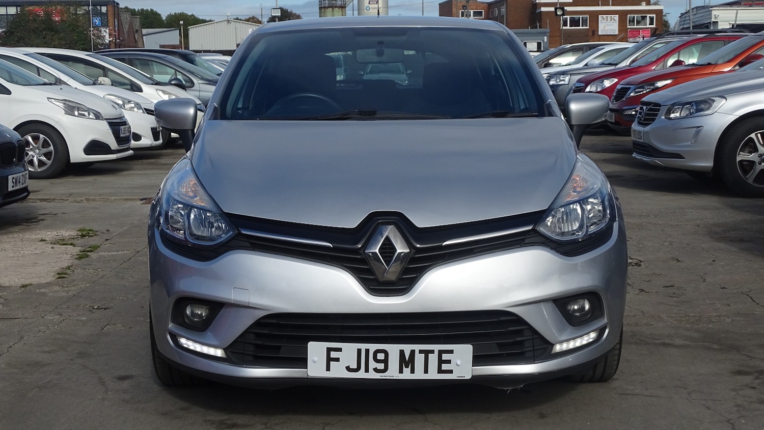 Used Renault Clio 2025 for sale - 76769142: Photo 5
