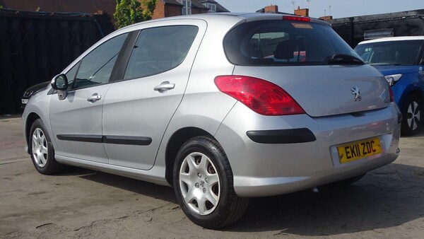 Used Peugeot 308 2011 for sale - 75457464: Photo 13