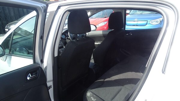 Used Peugeot 308 2011 for sale - 75457464: Photo 23