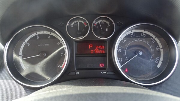 Used Peugeot 308 2011 for sale - 75457464: Photo 29
