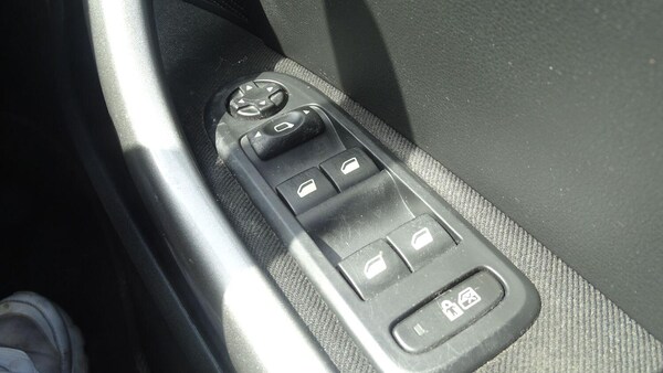 Used Peugeot 308 2011 for sale - 75457464: Photo 30