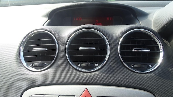 Used Peugeot 308 2011 for sale - 75457464: Photo 36