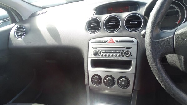 Used Peugeot 308 2011 for sale - 75457464: Photo 39