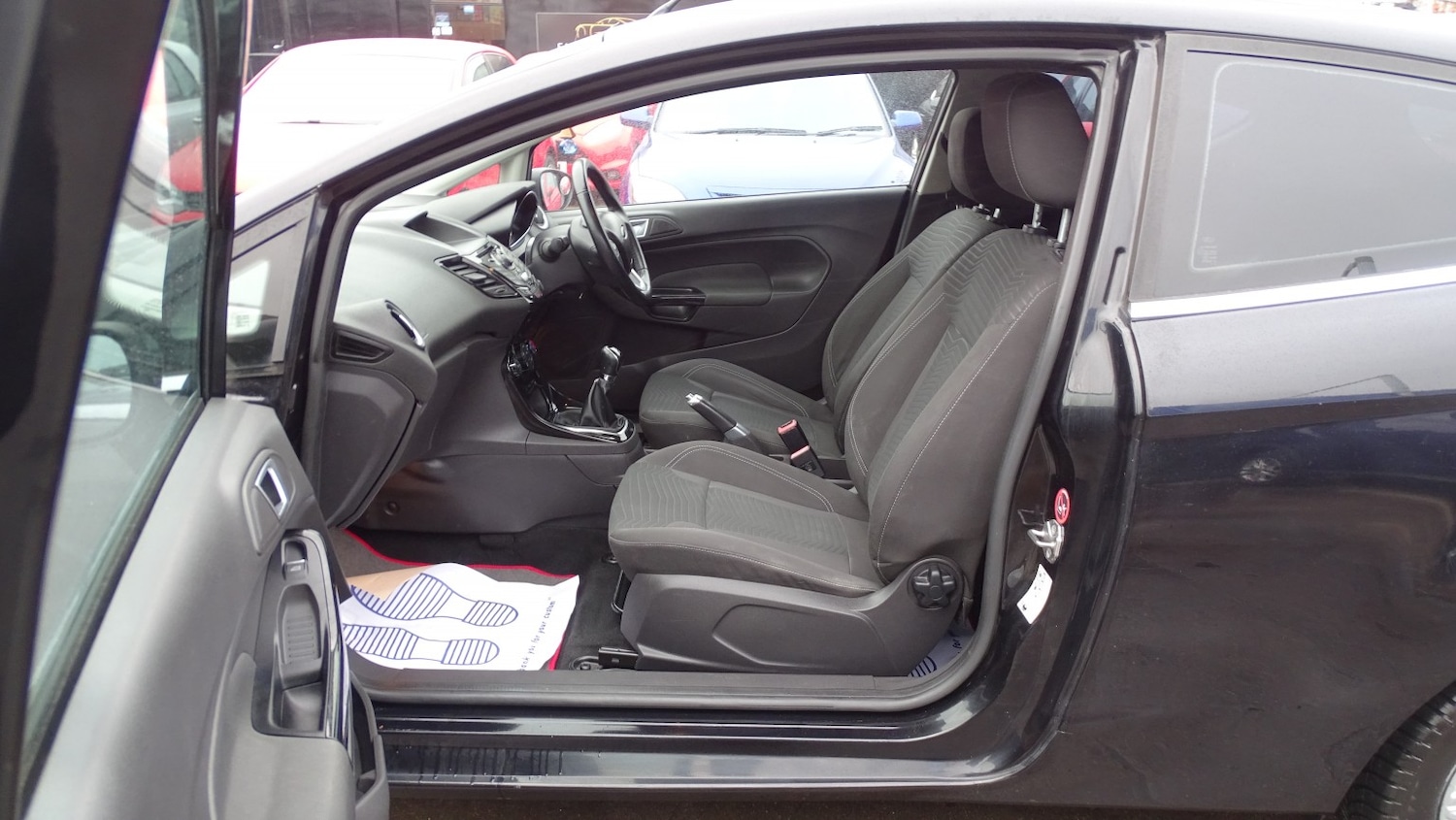 Used Ford Fiesta 2013 for sale - 76687189: Photo 24