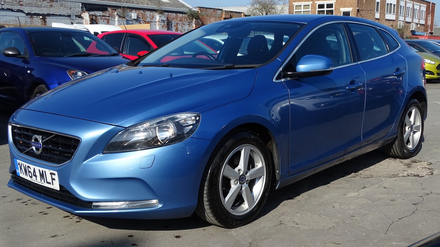 Used Volvo V40 2015 for sale - 77766519: Photo 10