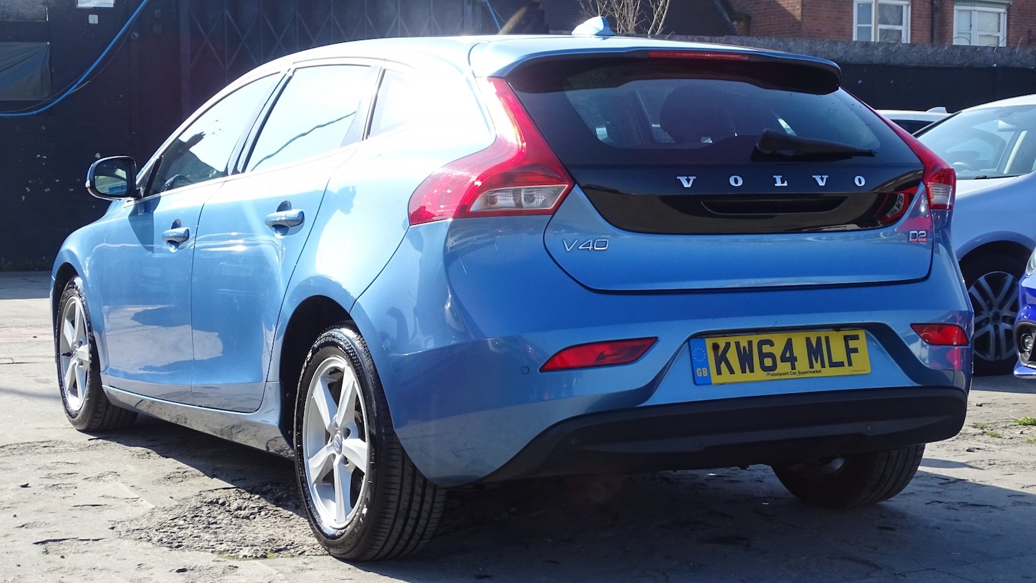 Used Volvo V40 2015 for sale - 77766519: Photo 15
