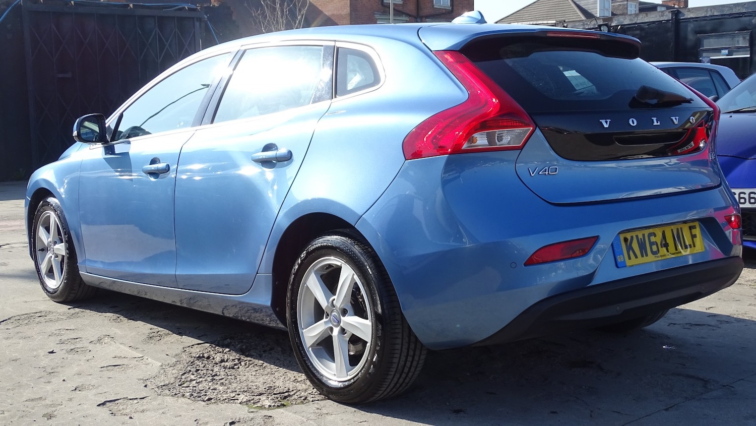 Used Volvo V40 2015 for sale - 77766519: Photo 16