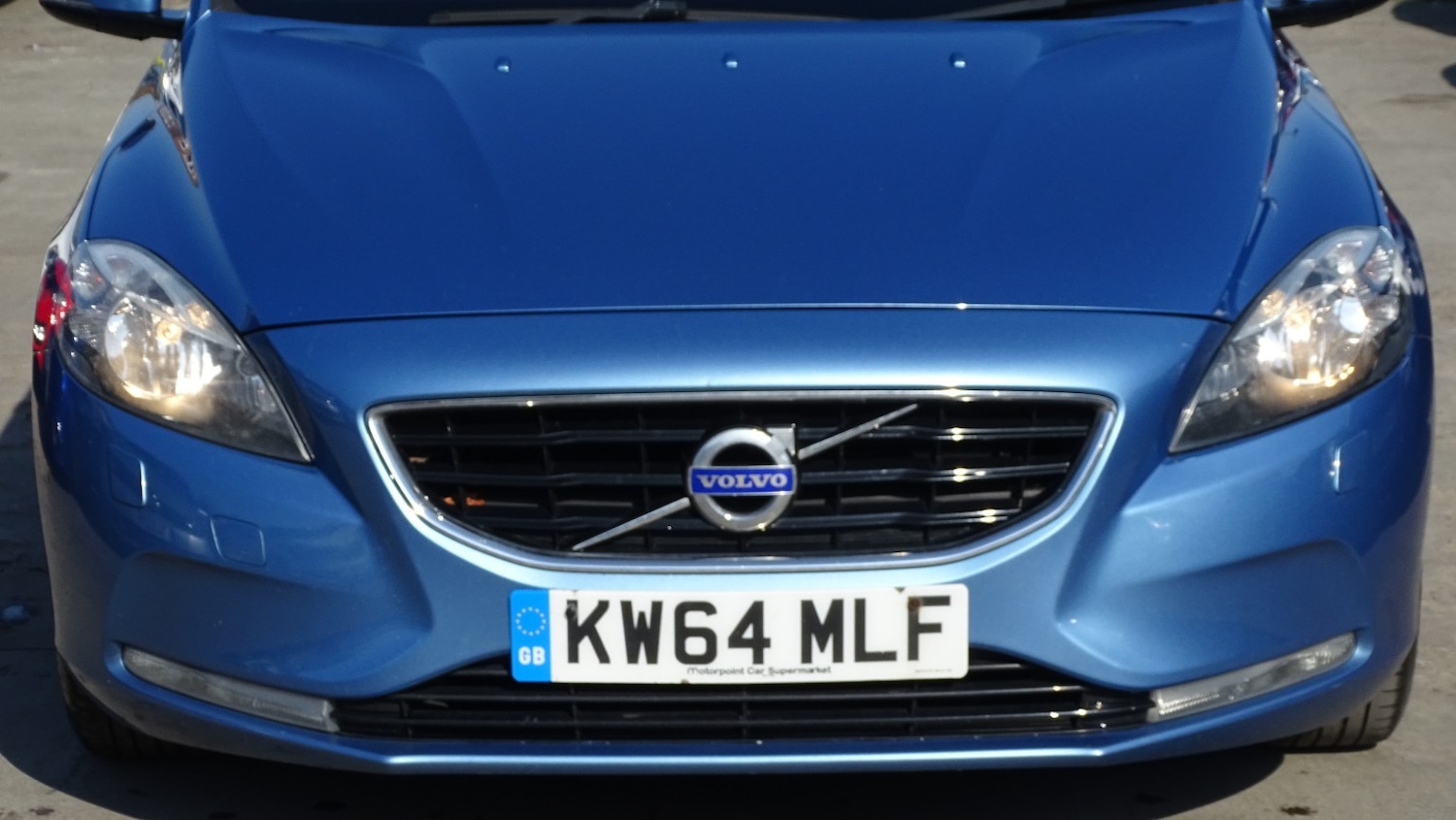 Used Volvo V40 2015 for sale - 77766519: Photo 17