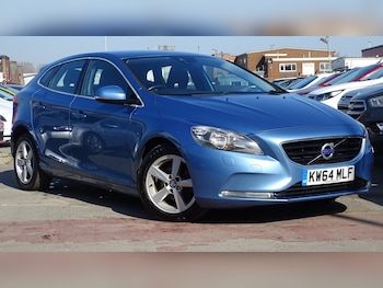 Used Volvo V40 2015 for sale - 77766519: Photo