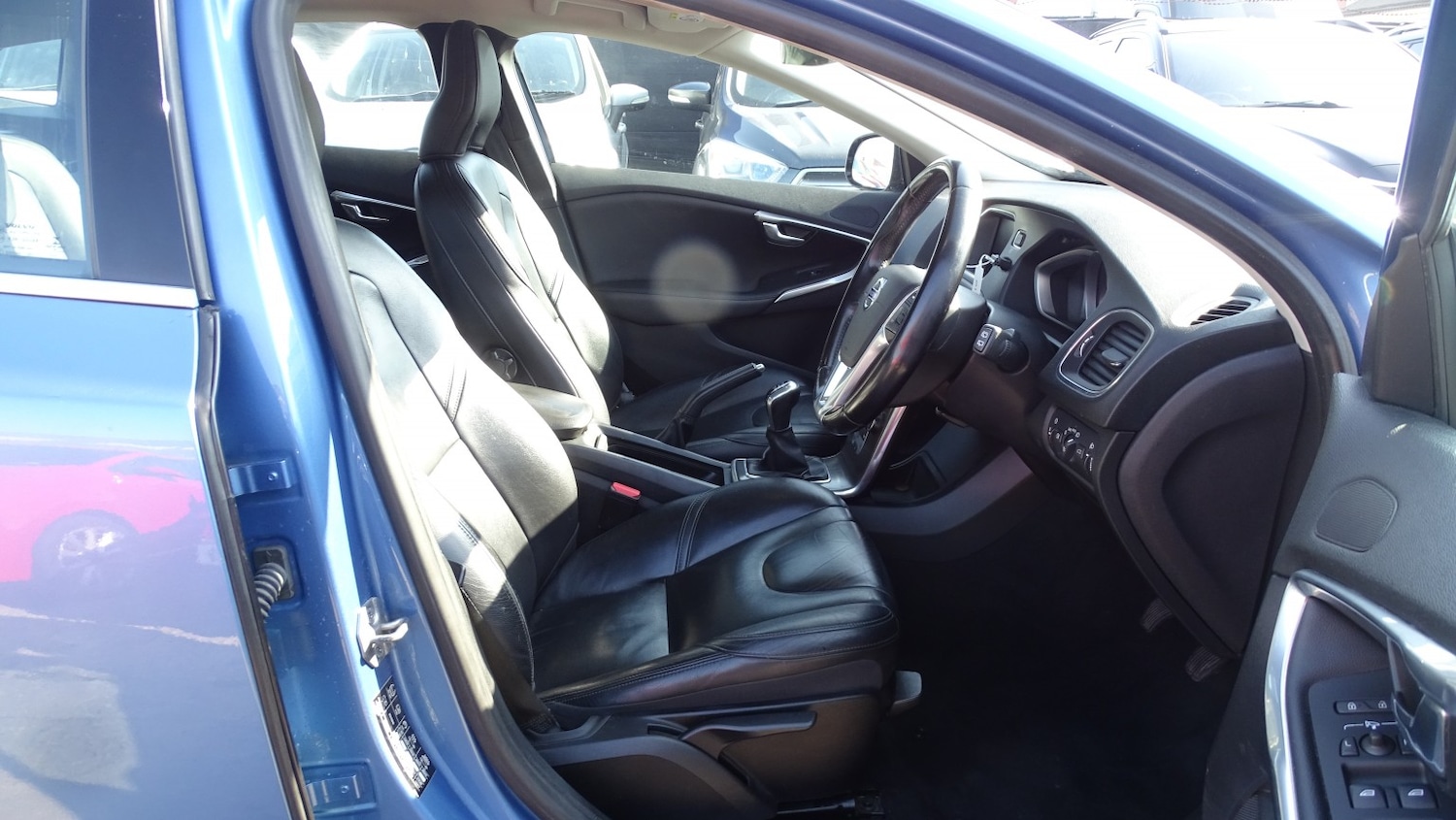 Used Volvo V40 2015 for sale - 77766519: Photo 20