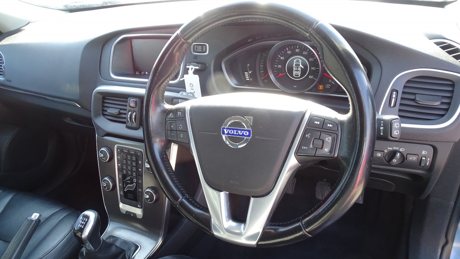 Used Volvo V40 2015 for sale - 77766519: Photo 21