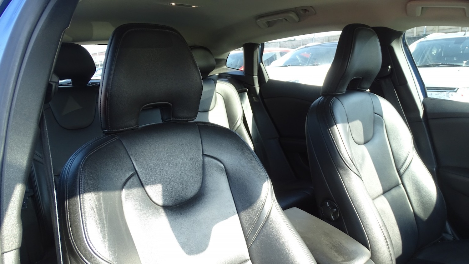 Used Volvo V40 2015 for sale - 77766519: Photo 23