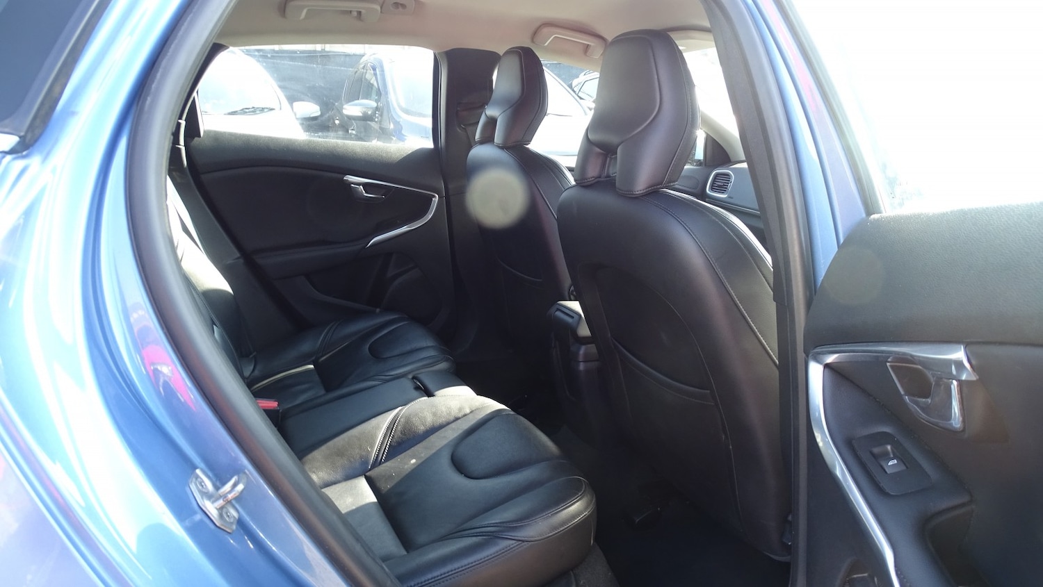 Used Volvo V40 2015 for sale - 77766519: Photo 25