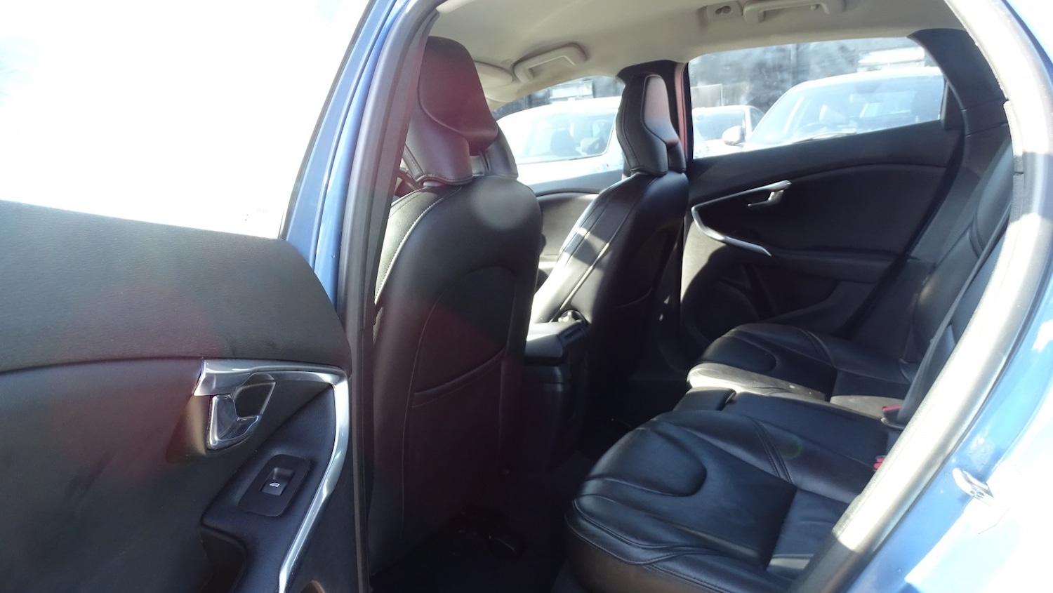 Used Volvo V40 2015 for sale - 77766519: Photo 28