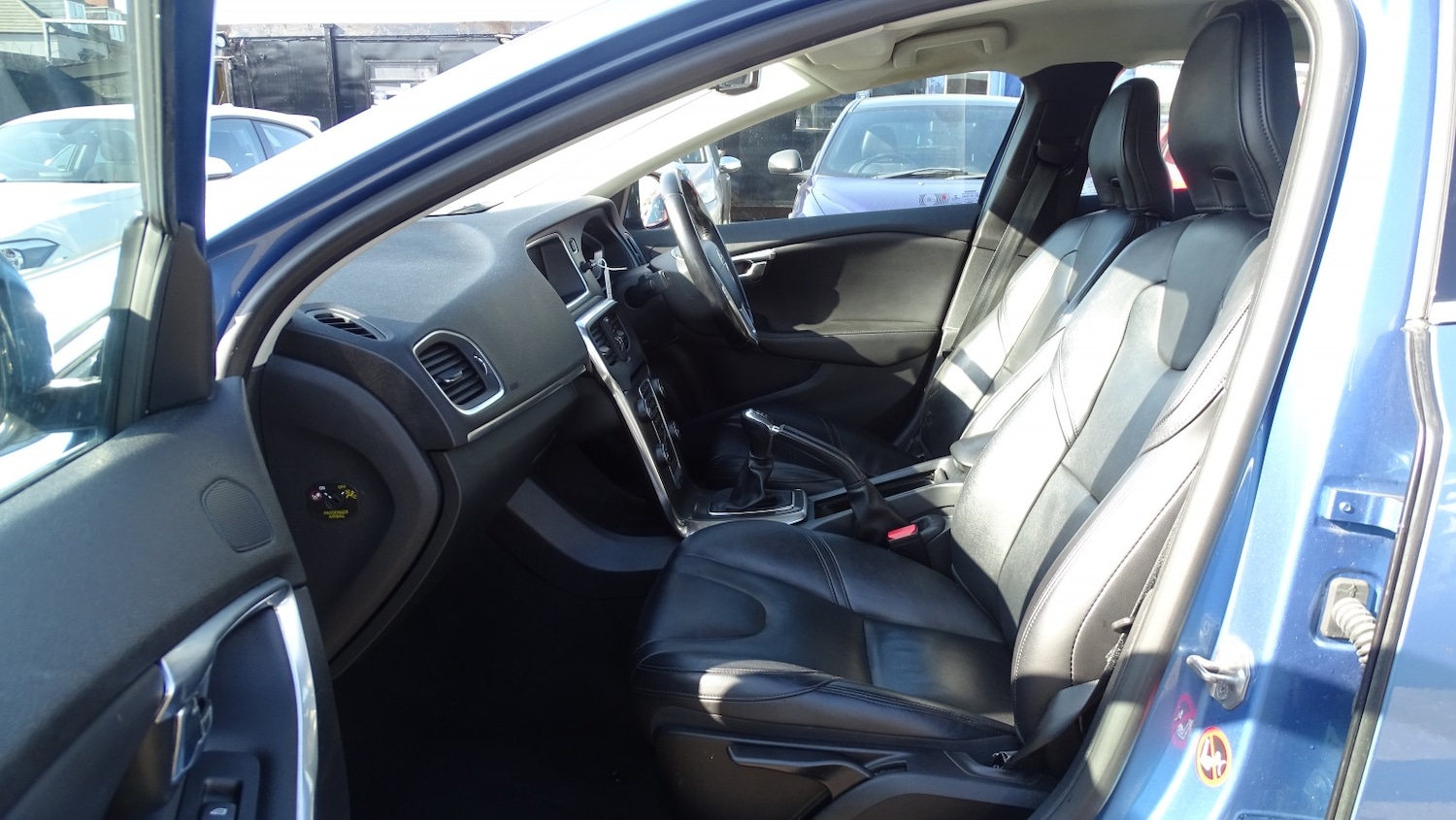 Used Volvo V40 2015 for sale - 77766519: Photo 31