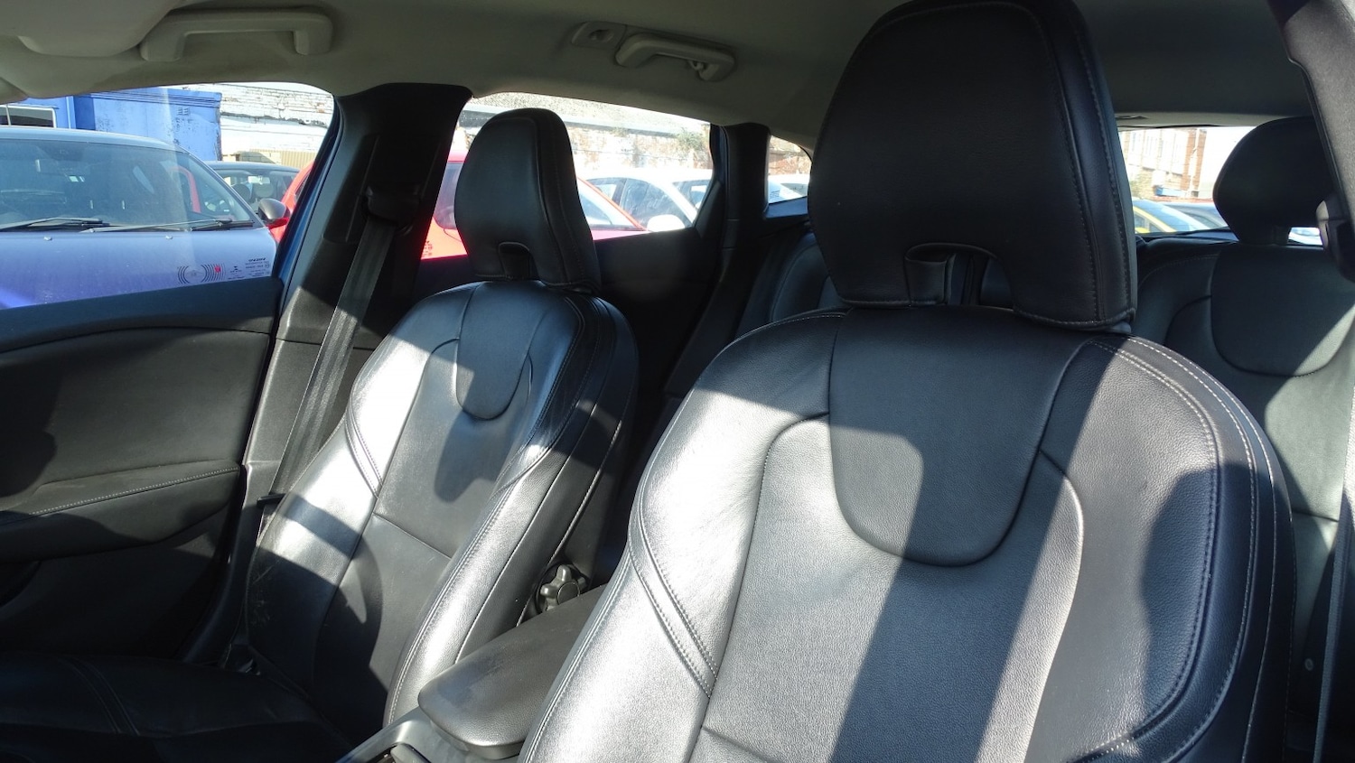 Used Volvo V40 2015 for sale - 77766519: Photo 32