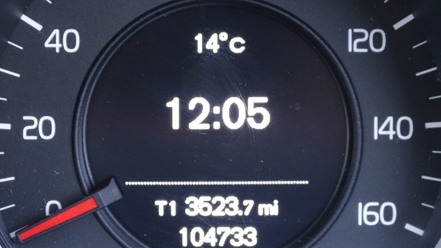 Used Volvo V40 2015 for sale - 77766519: Photo 35