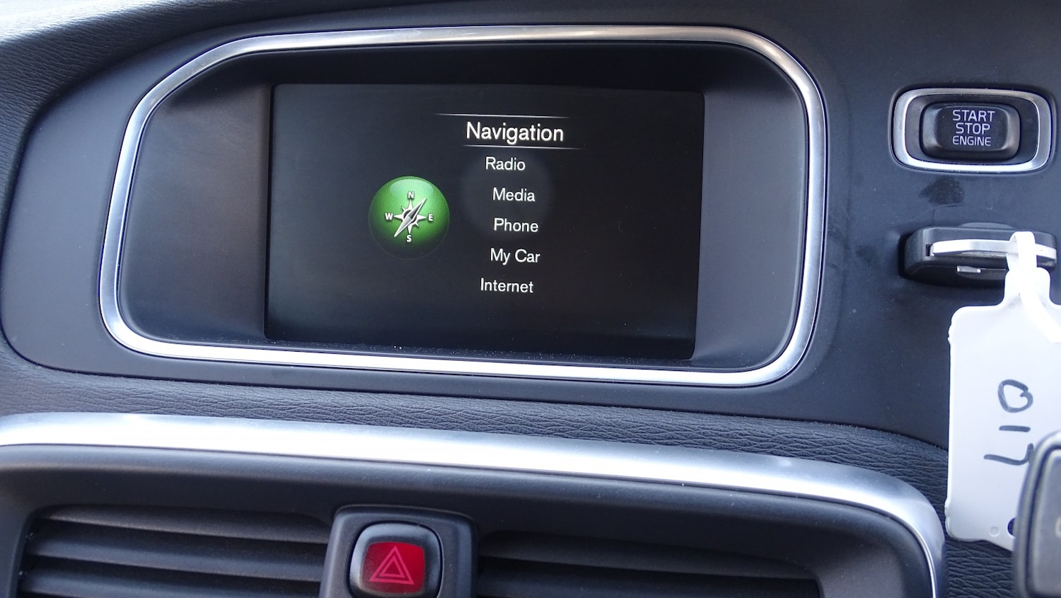 Used Volvo V40 2015 for sale - 77766519: Photo 44