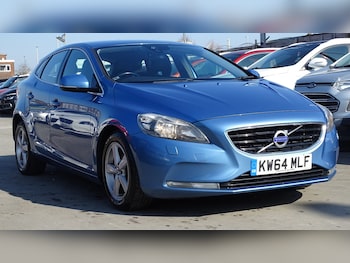 Used Volvo V40 2015 for sale - 77766519: Photo