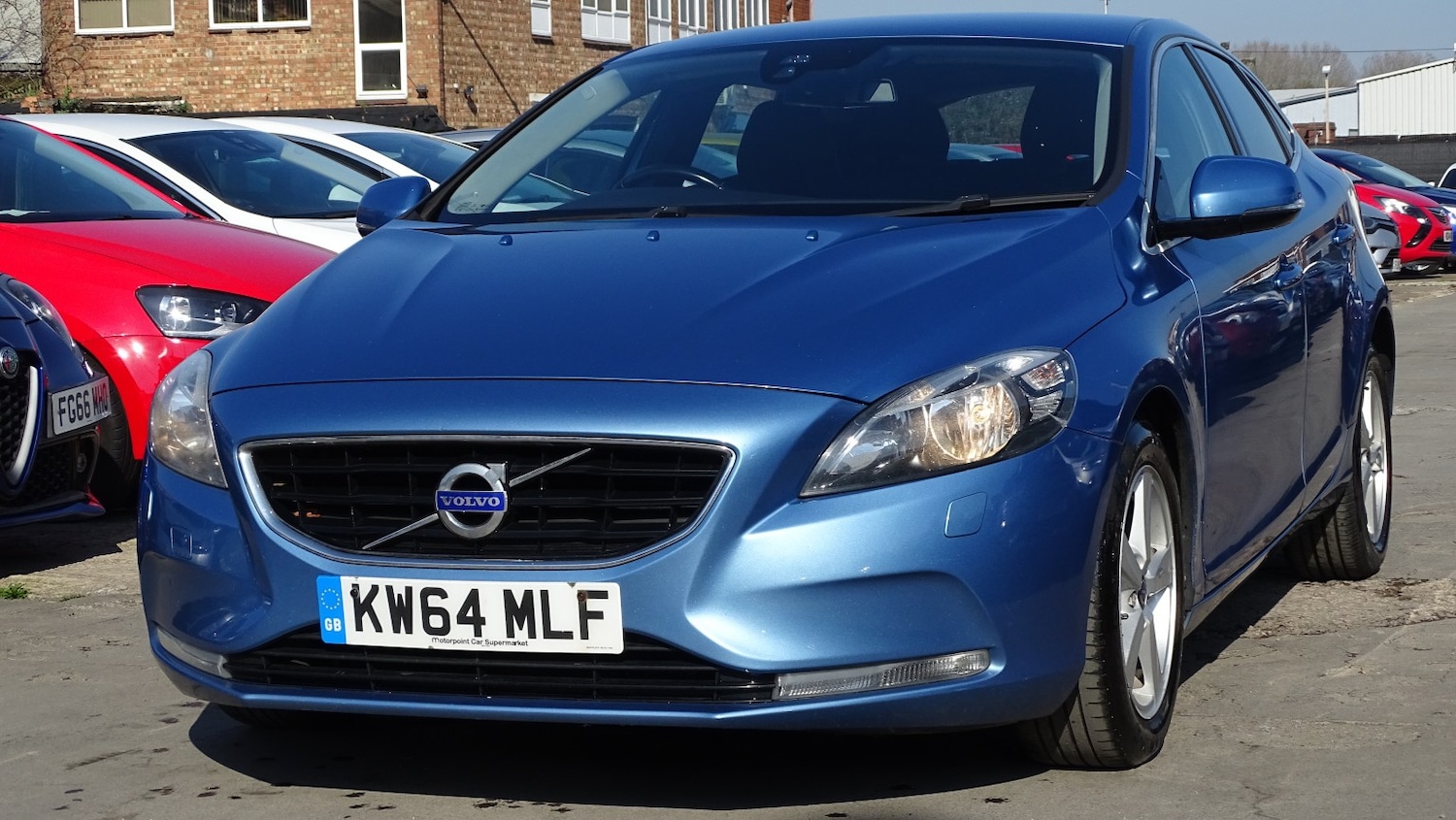 Used Volvo V40 2015 for sale - 77766519: Photo 8