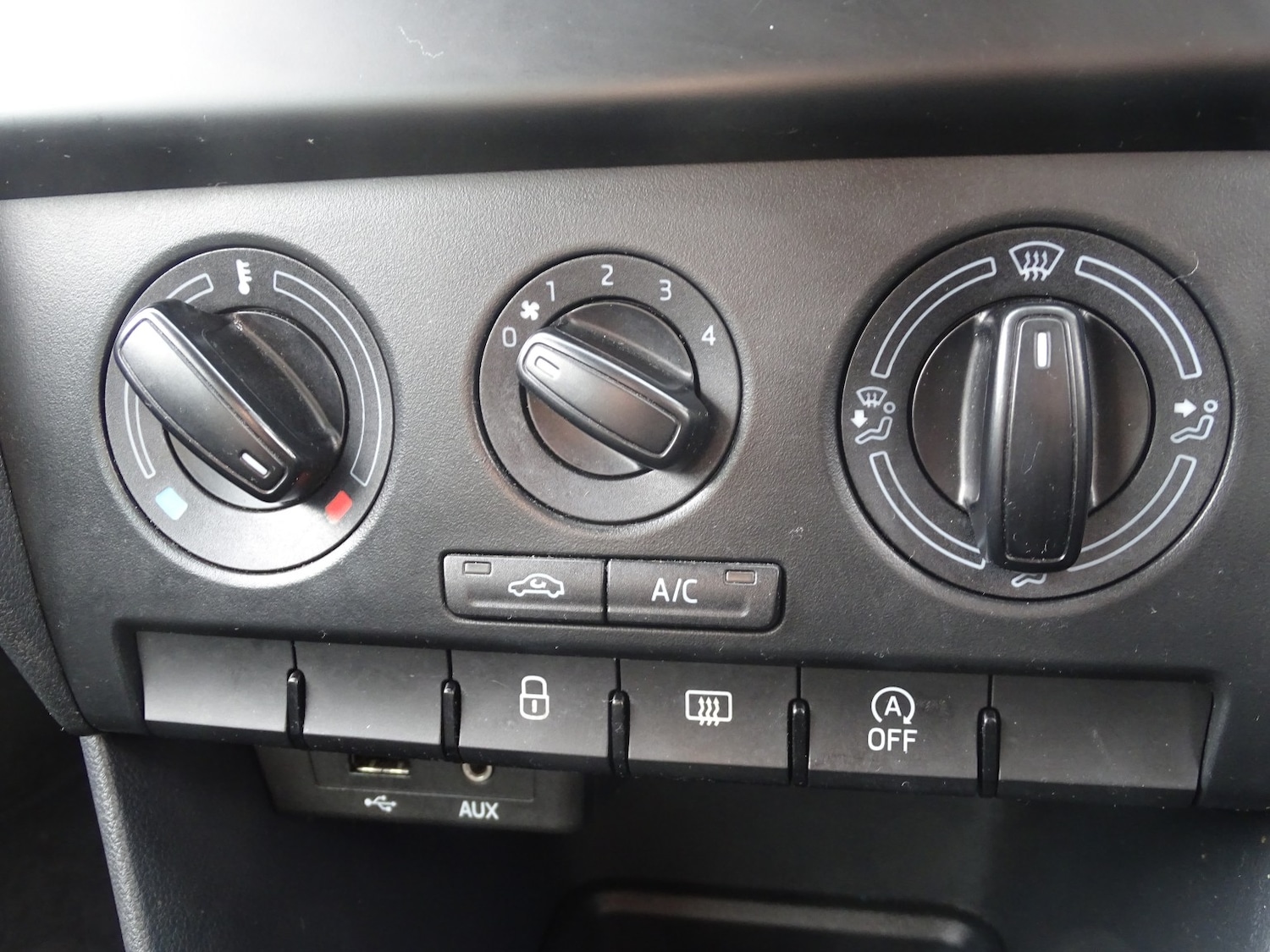 Used Skoda Rapid 2017 for sale - 76324803: Photo 46