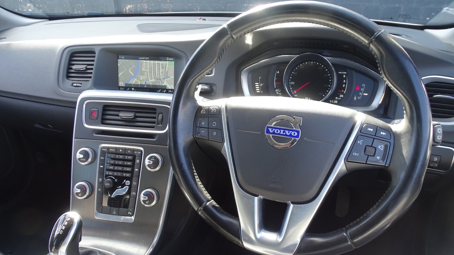 Used Volvo V60 2015 for sale - 78031758: Photo 19