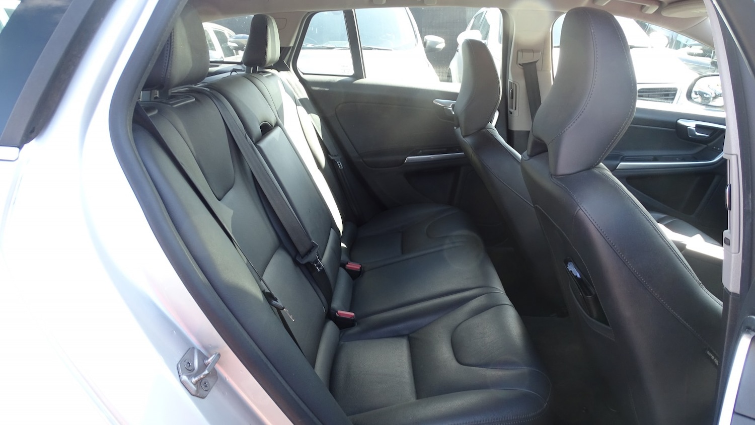 Used Volvo V60 2015 for sale - 78031758: Photo 22